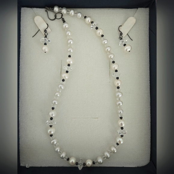 Delmar Freshwater Pearl Necklace and Earring Set - Picture 1 of 4